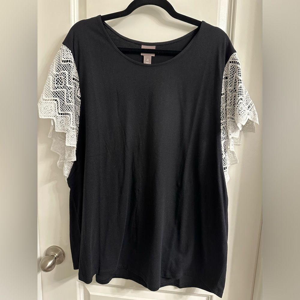 Chico’s Lace Short Sleeve Top Size 4 Scoop Neck Pullover Color Black